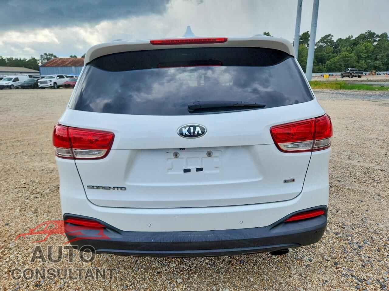 KIA SORENTO 2017 - 5XYPG4A35HG284192
