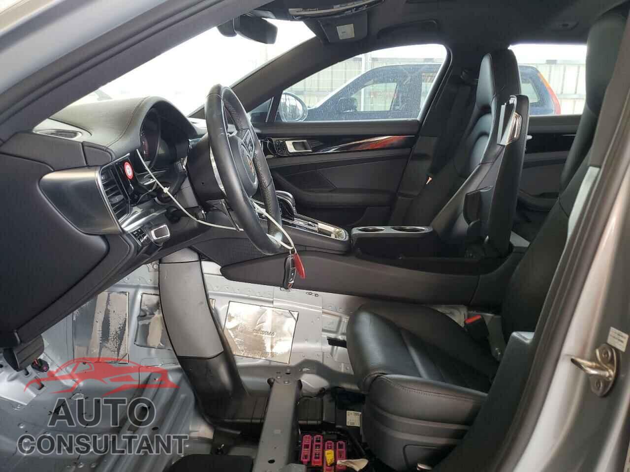 PORSCHE PANAMERA 2018 - WP0CA2A77JL181132