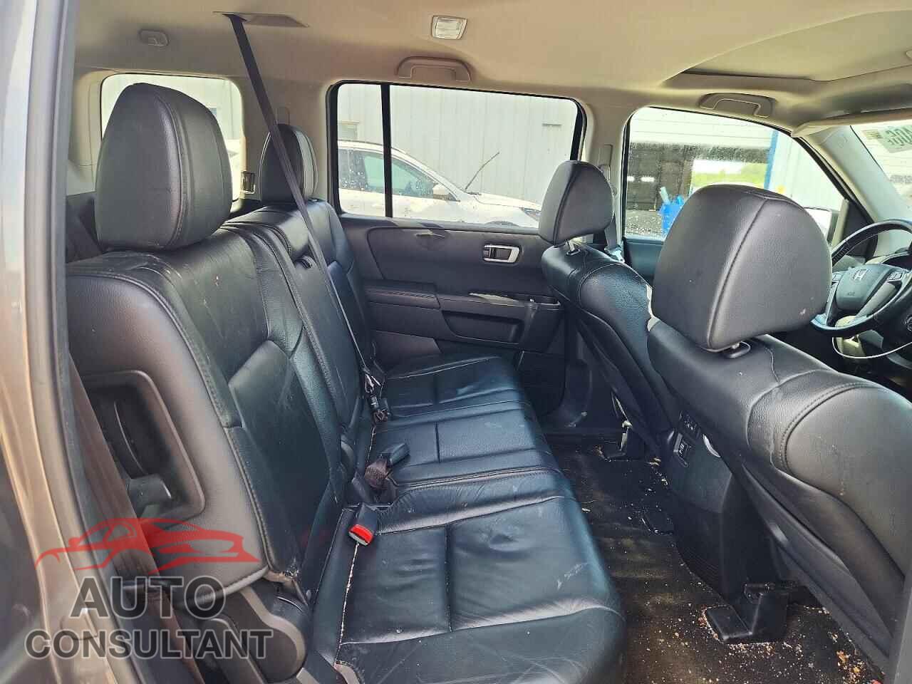 HONDA PILOT 2013 - 5FNYF3H53DB038882
