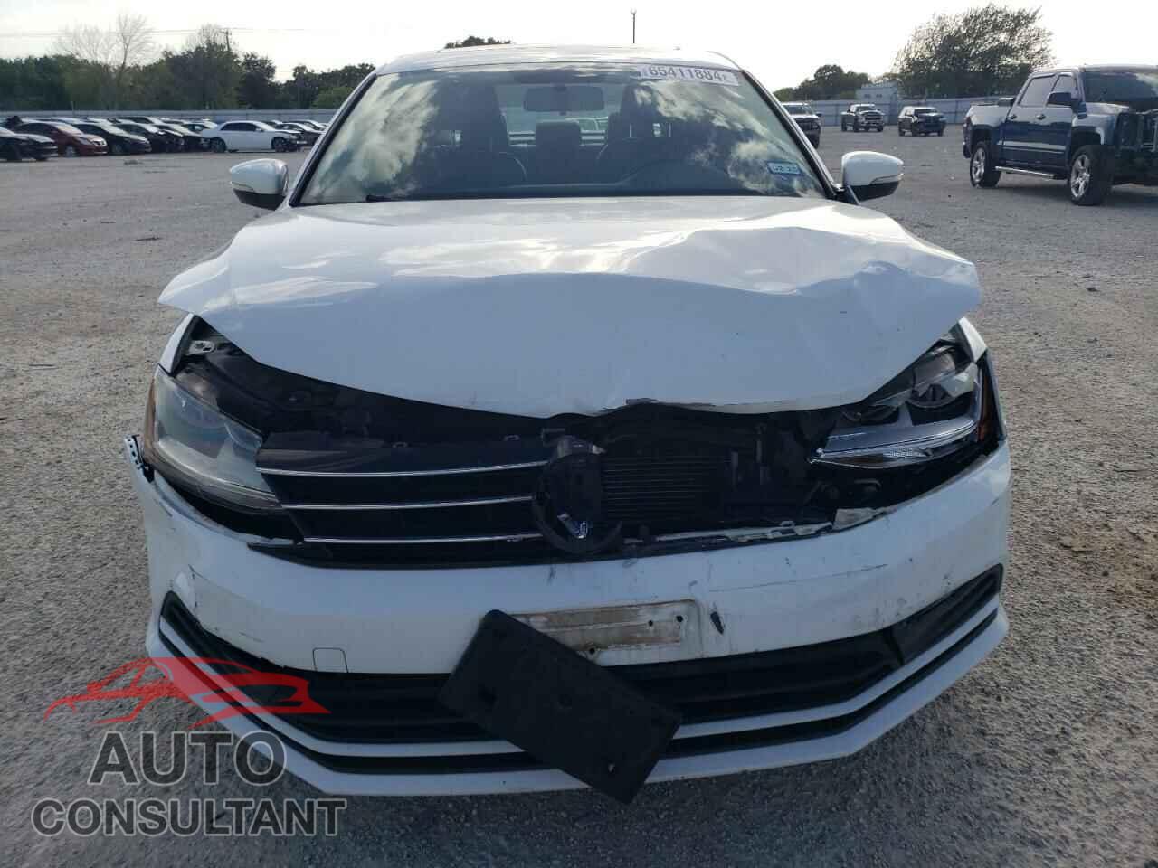 VOLKSWAGEN JETTA 2017 - 3VWB67AJ0HM307309