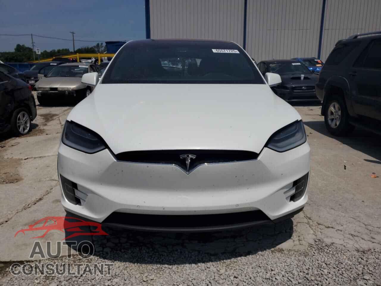 TESLA MODEL X 2017 - 5YJXCBE24HF044480