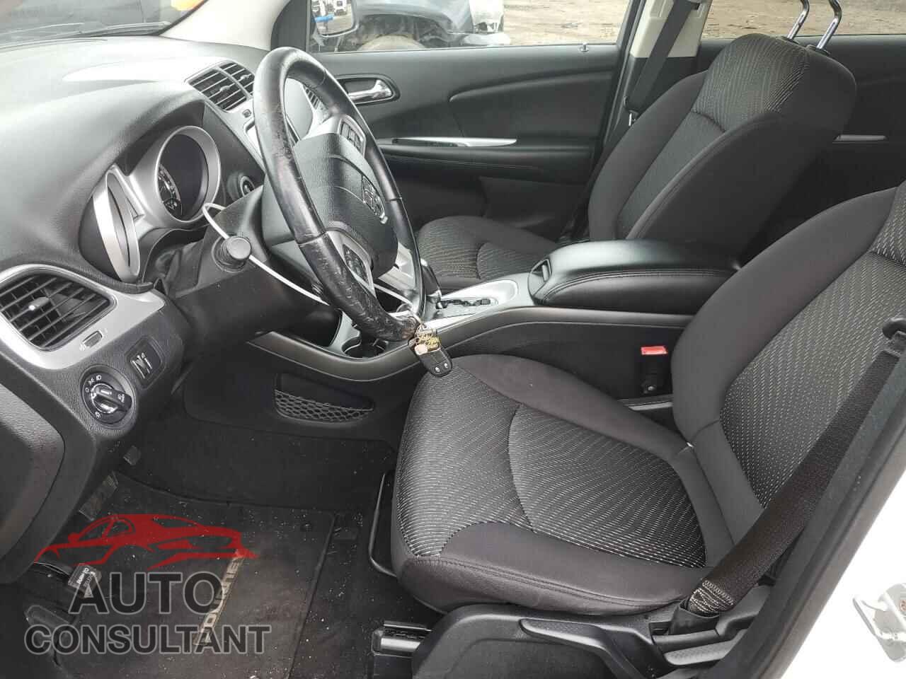 DODGE JOURNEY 2013 - 3C4PDCBB2DT679443