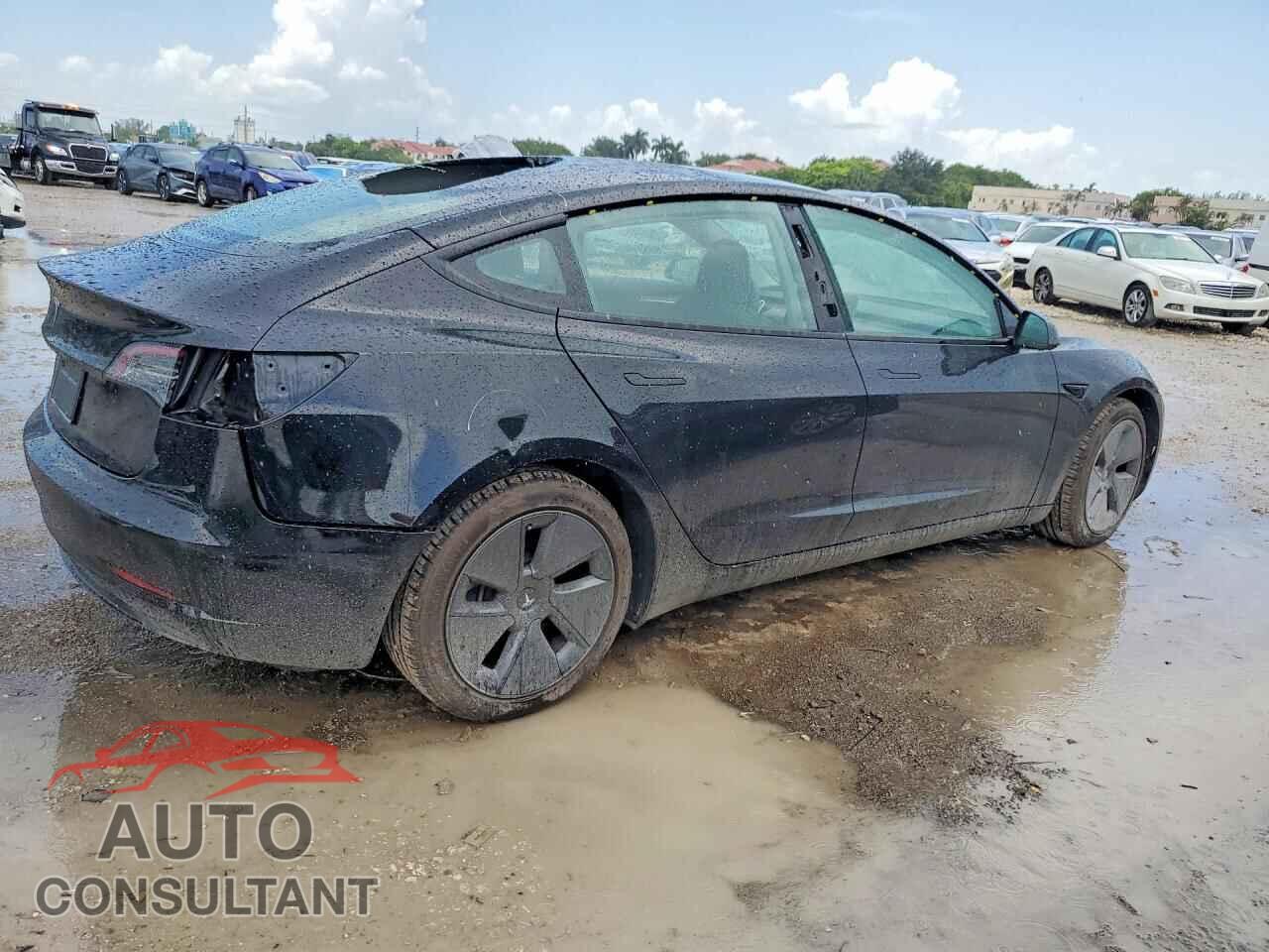 TESLA MODEL 3 2023 - 5YJ3E1EA5PF558511