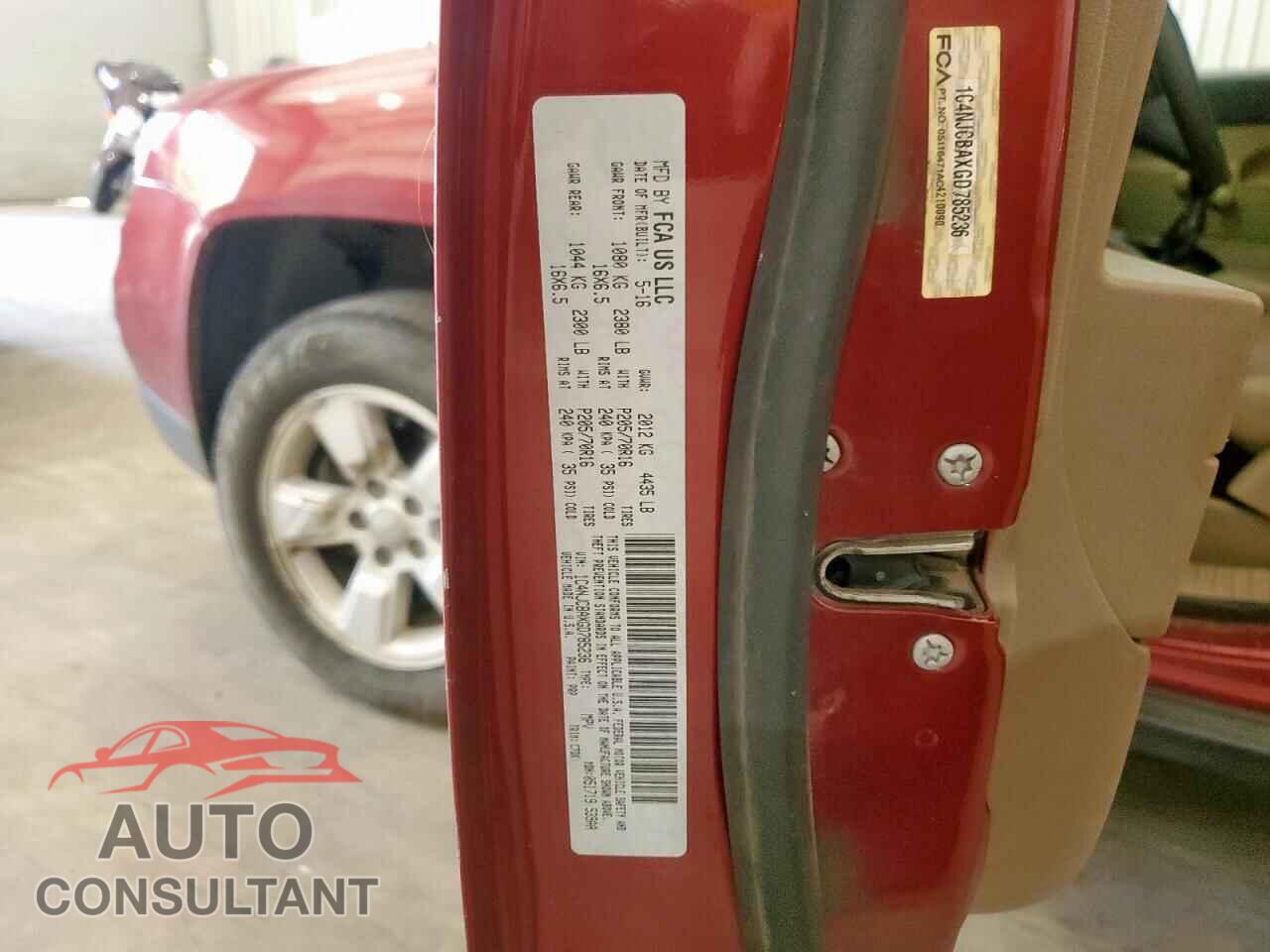 JEEP COMPASS 2016 - 1C4NJCBAXGD785236
