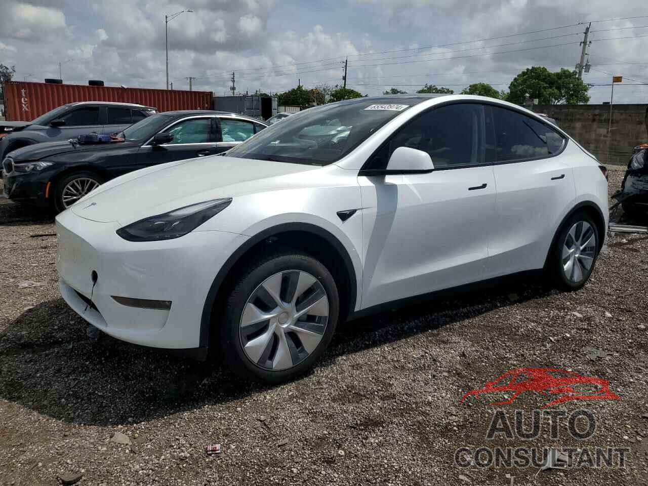 TESLA MODEL Y 2024 - 7SAYGDEE8RA230880