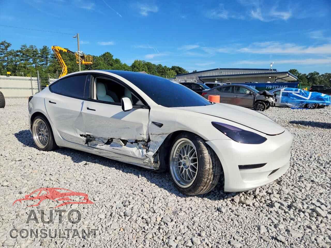 TESLA MODEL 3 2021 - 5YJ3E1EA5MF978104