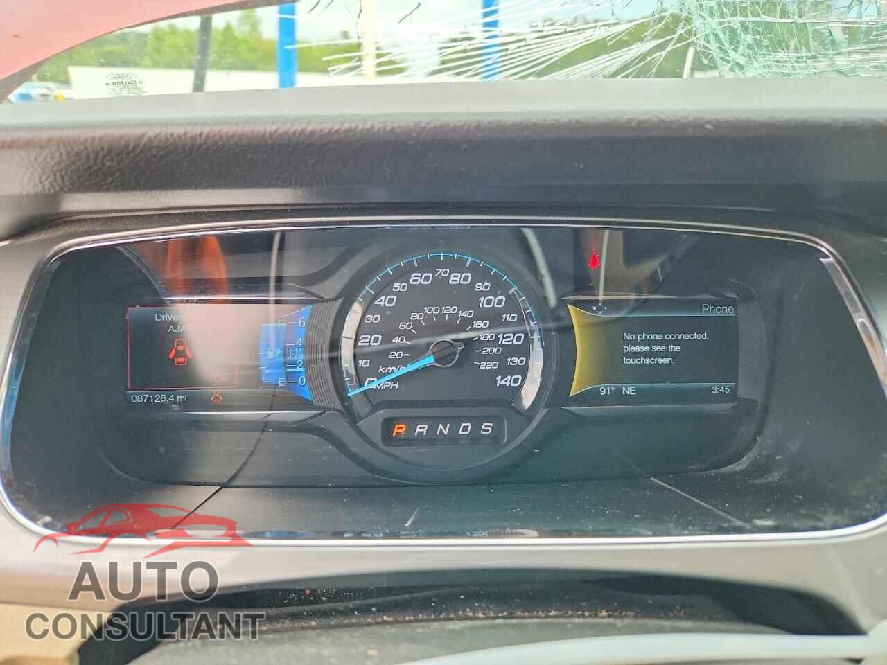 FORD TAURUS 2017 - 1FAHP2E82HG110744