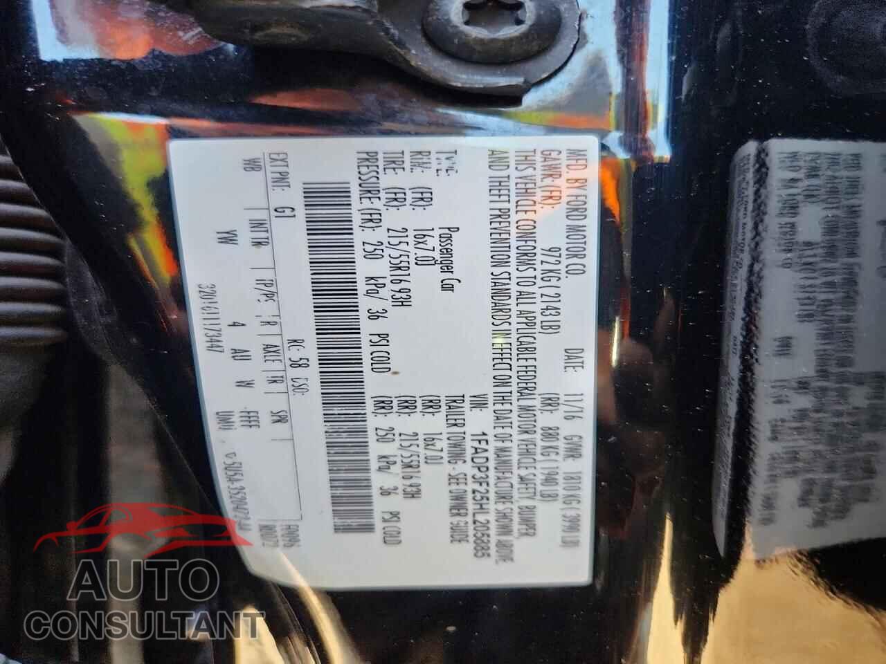 FORD FOCUS 2017 - 1FADP3F25HL205885