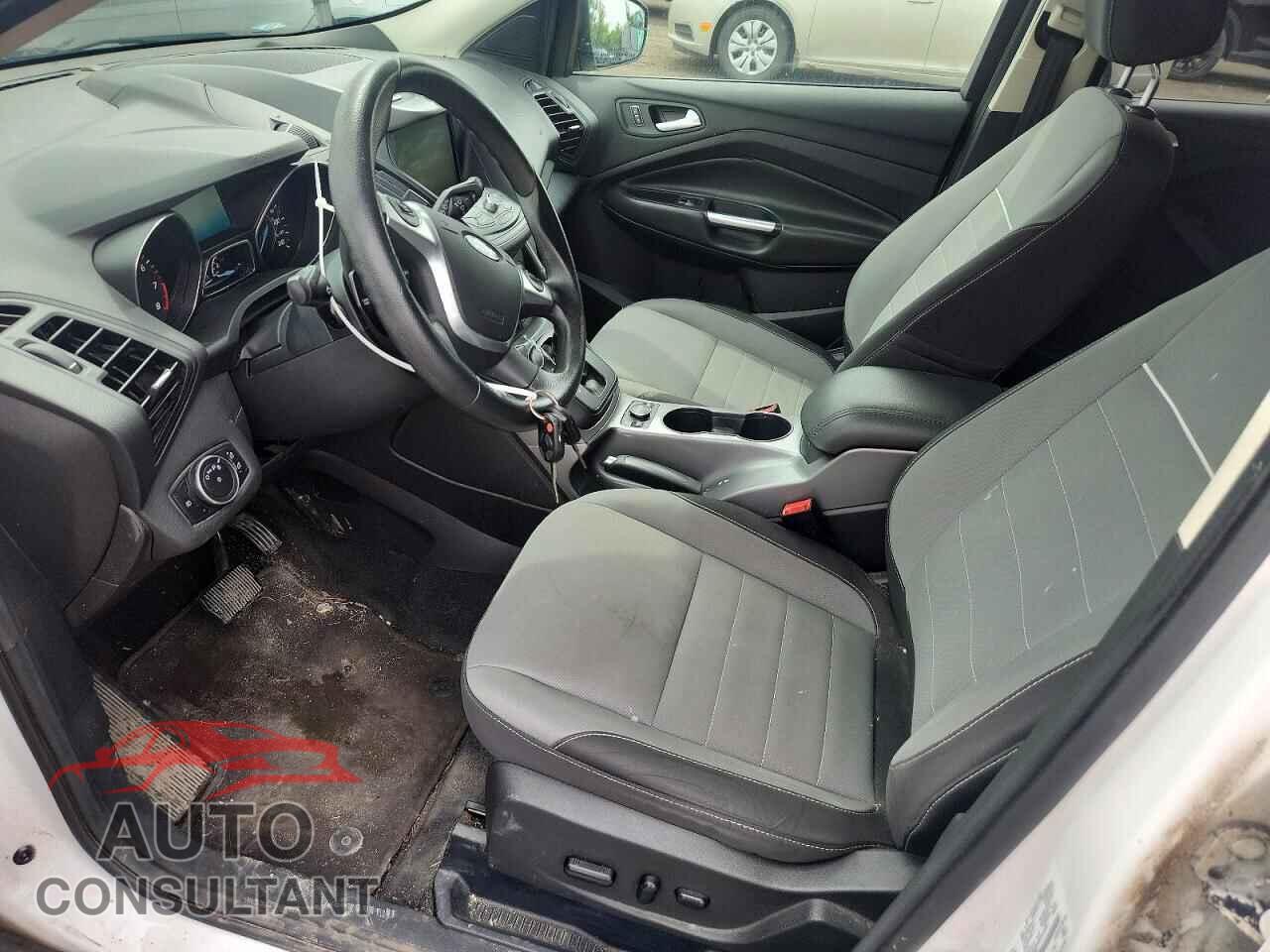 FORD ESCAPE 2015 - 1FMCU9G94FUC49666