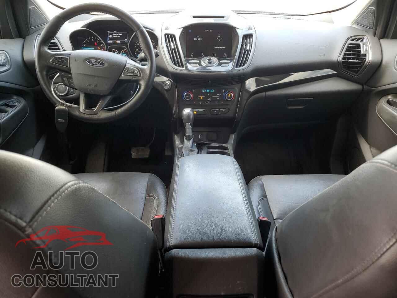 FORD ESCAPE 2017 - 1FMCU0JD4HUB64788