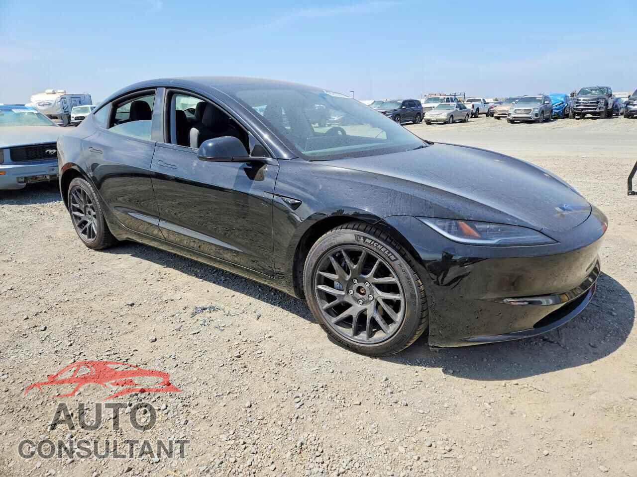 TESLA MODEL 3 2024 - 5YJ3E1EB3RF718784