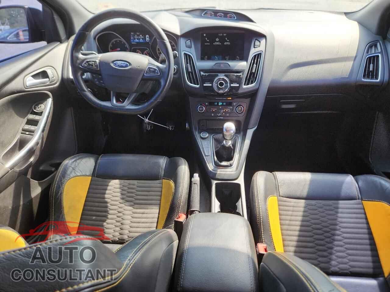 FORD FOCUS 2016 - 1FADP3L94GL201973