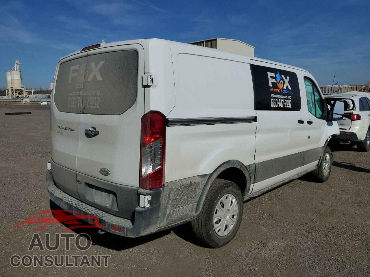 FORD TRANSIT 2019 - 1FTYR1YM2KKB01182