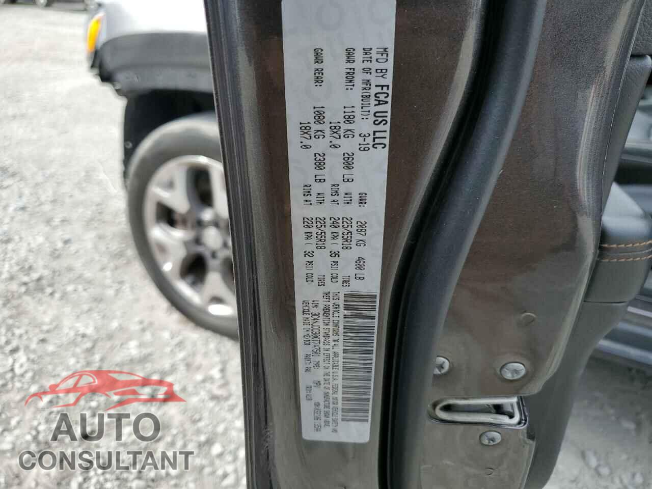 JEEP COMPASS 2019 - 3C4NJDCB0KT747501