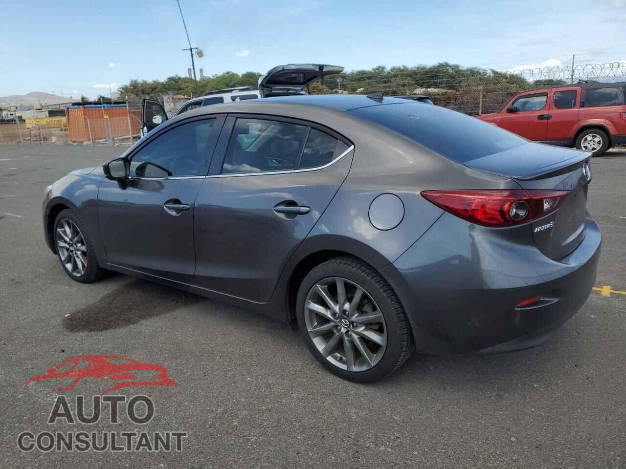 MAZDA 3 2018 - 3MZBN1V39JM210837