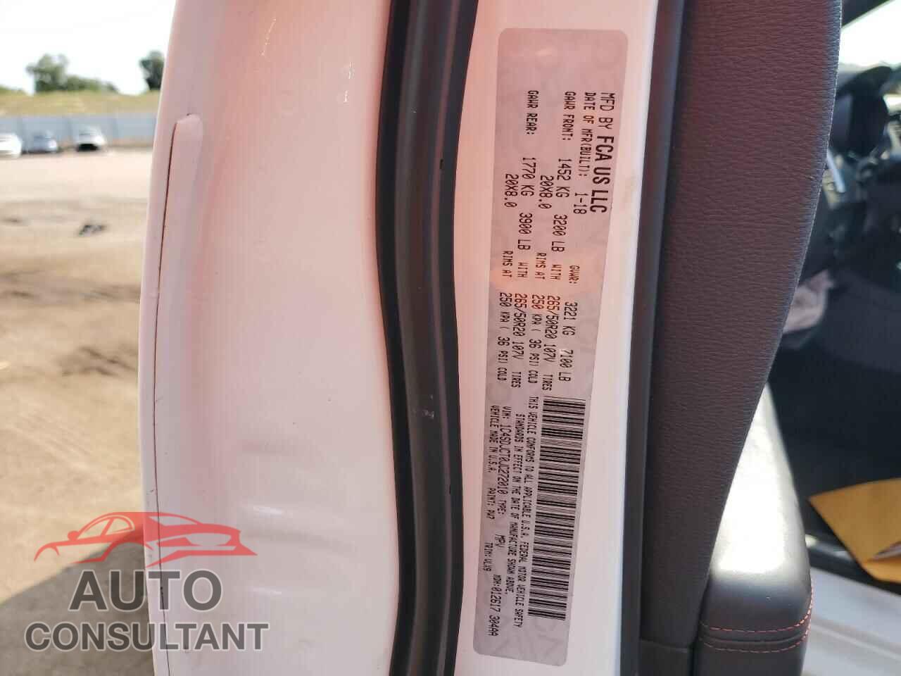 DODGE DURANGO 2018 - 1C4SDJCT0JC272010