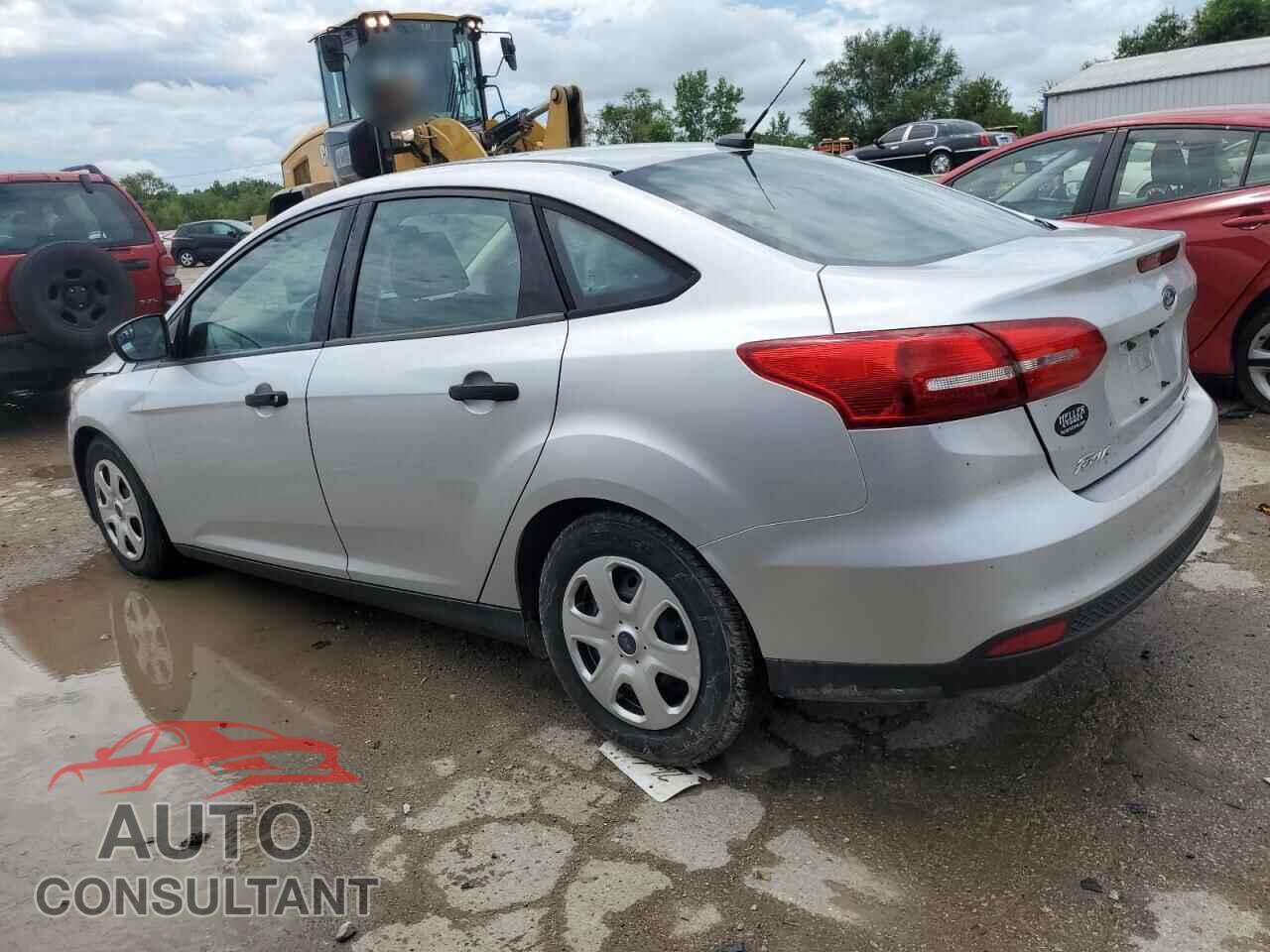 FORD FOCUS 2015 - 1FADP3E22FL209598