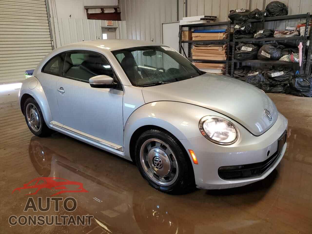 VOLKSWAGEN BEETLE 2012 - 3VWJP7AT6CM633084