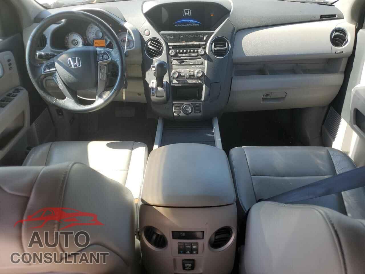 HONDA PILOT 2015 - 5FNYF3H92FB017561
