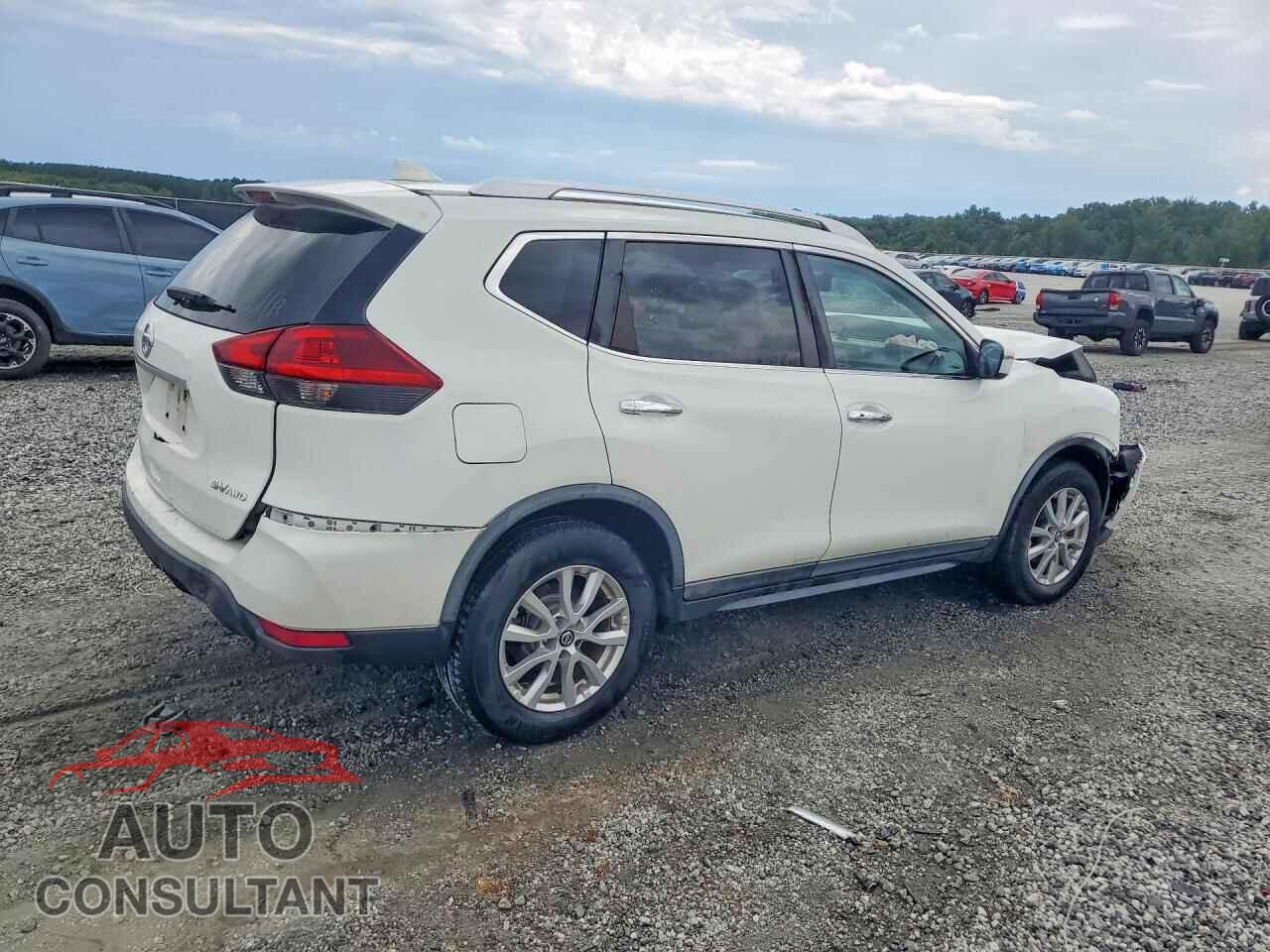 NISSAN ROGUE 2018 - KNMAT2MVXJP558976