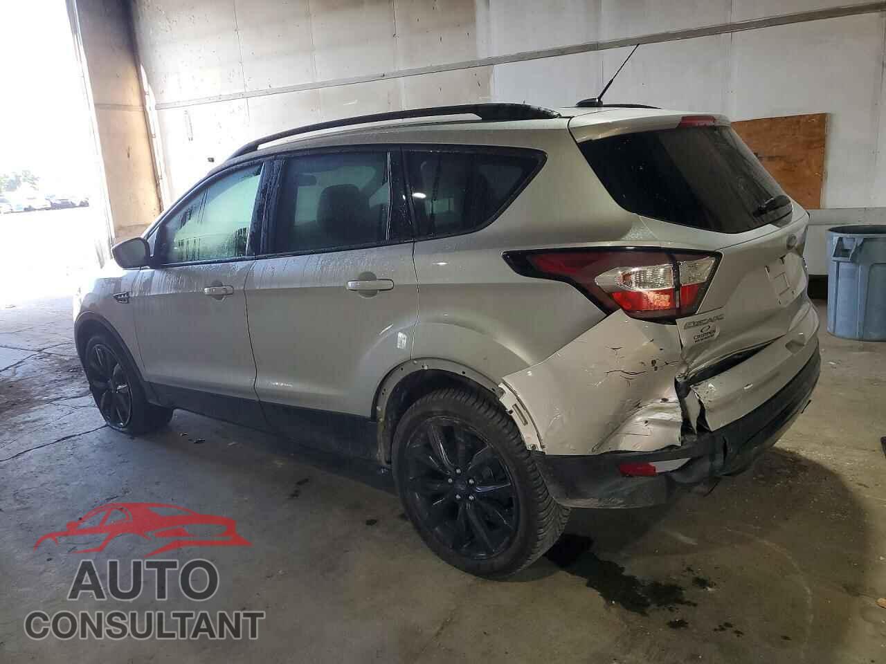 FORD ESCAPE 2017 - 1FMCU9GD3HUC77014