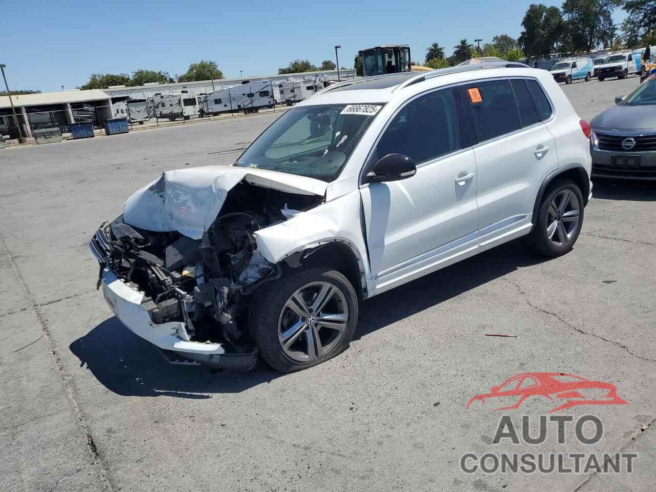 VOLKSWAGEN TIGUAN 2017 - WVGUV7AX4HW505695