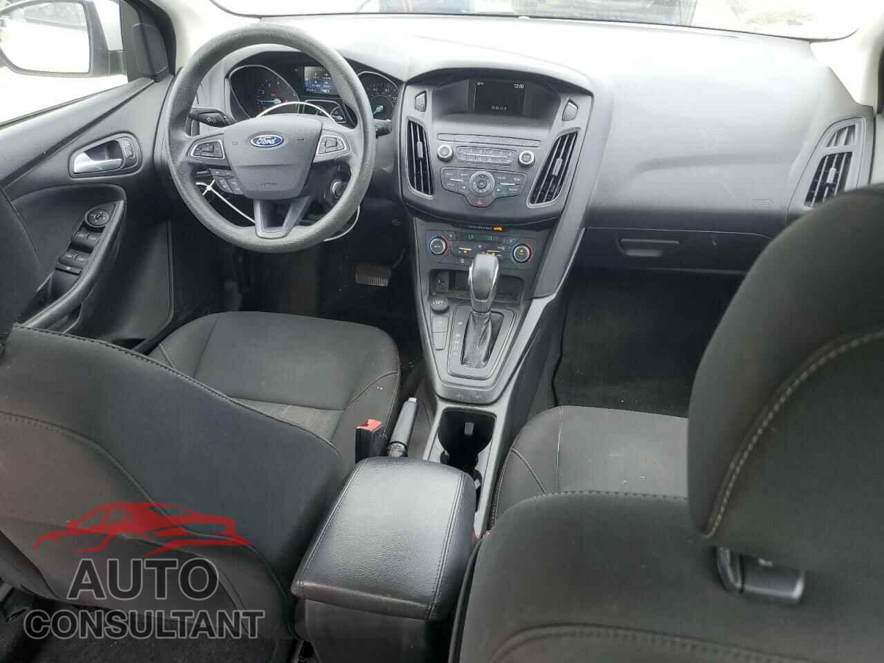 FORD FOCUS 2018 - 1FADP3FE2JL311596