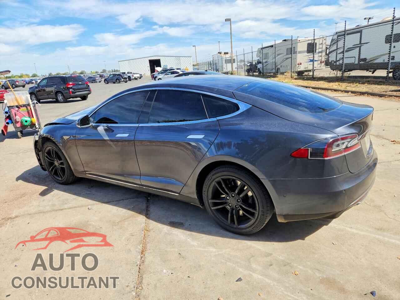 TESLA MODEL S 2015 - 5YJSA1H28FFP73309