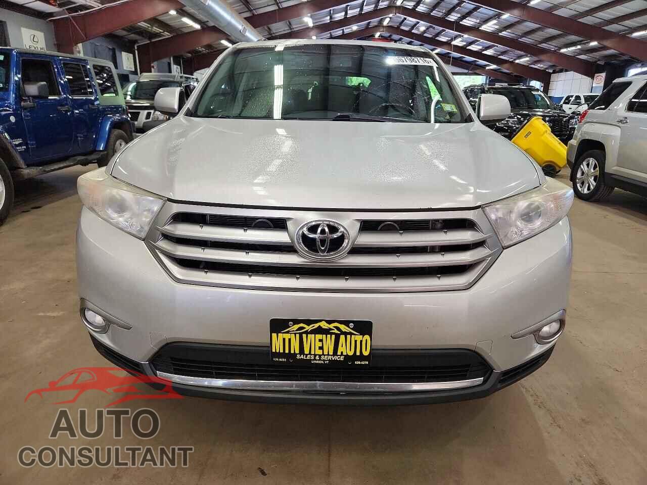 TOYOTA HIGHLANDER 2012 - 5TDBK3EH7CS105896