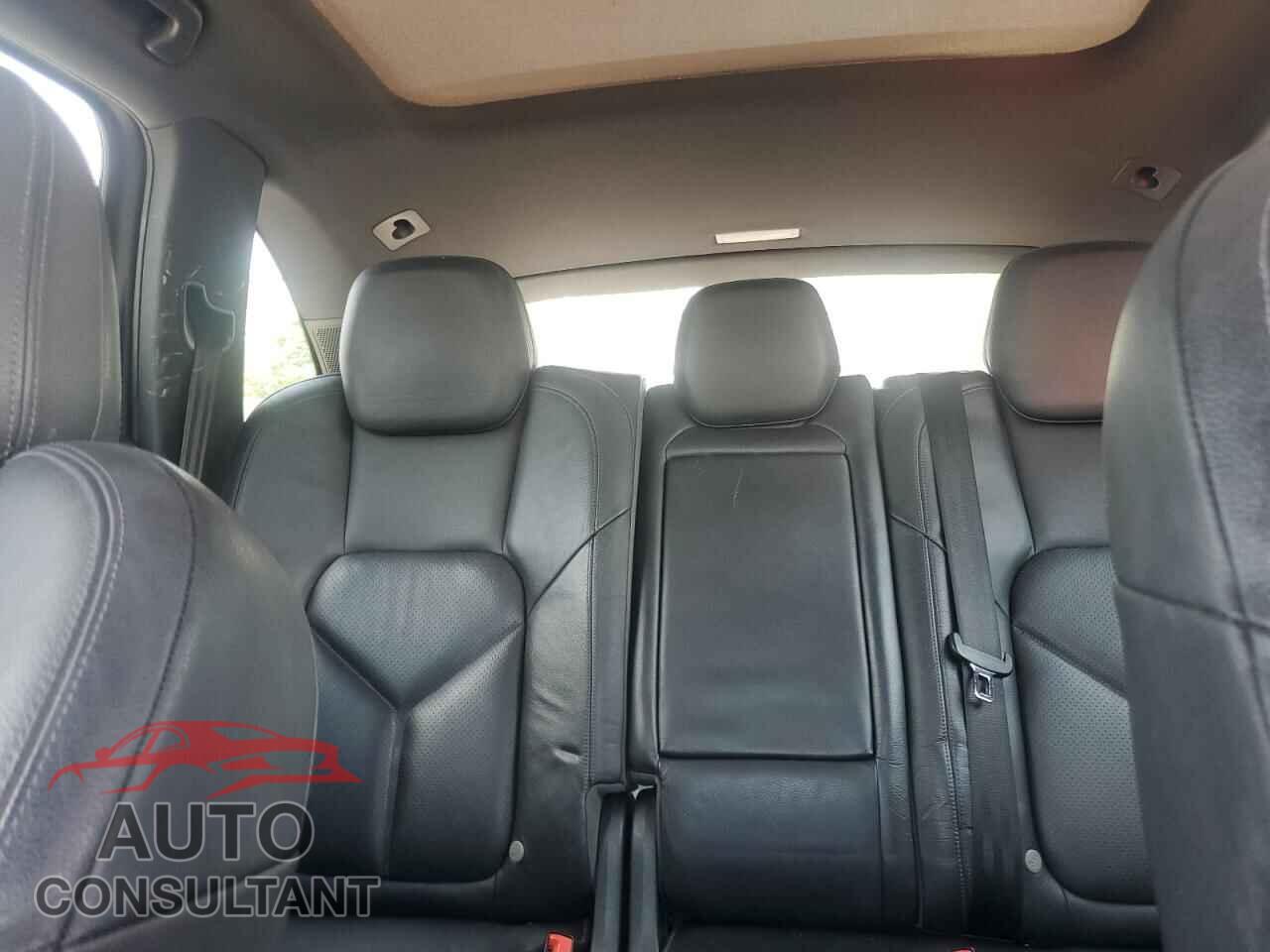PORSCHE CAYENNE 2011 - WP1AA2A28BLA03063