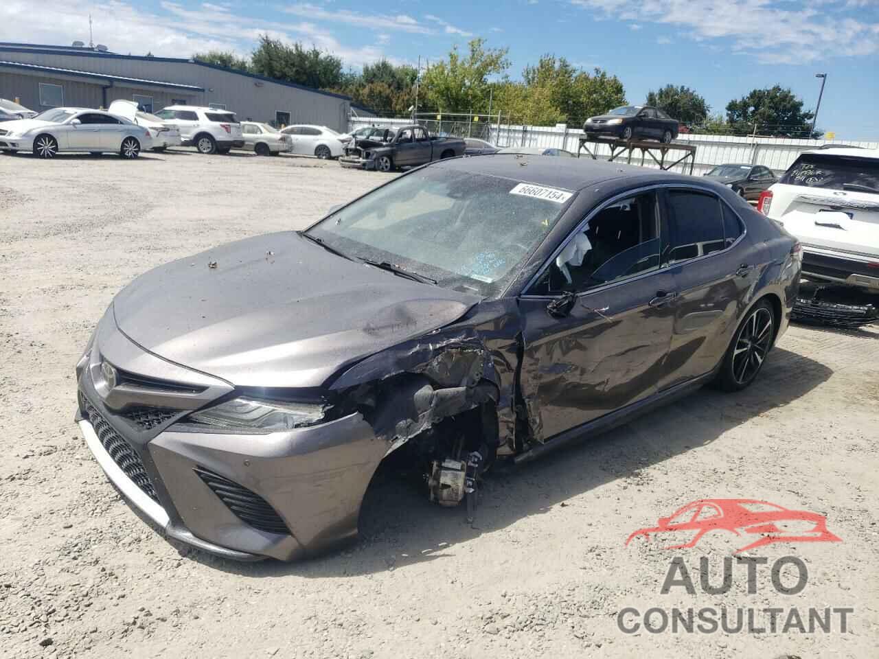 TOYOTA CAMRY 2018 - 4T1B61HK7JU074069