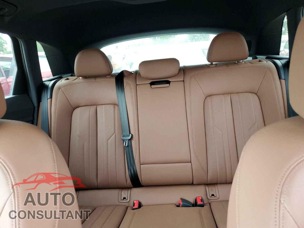 AUDI E-TRON 2019 - WA1LAAGE9KB013736