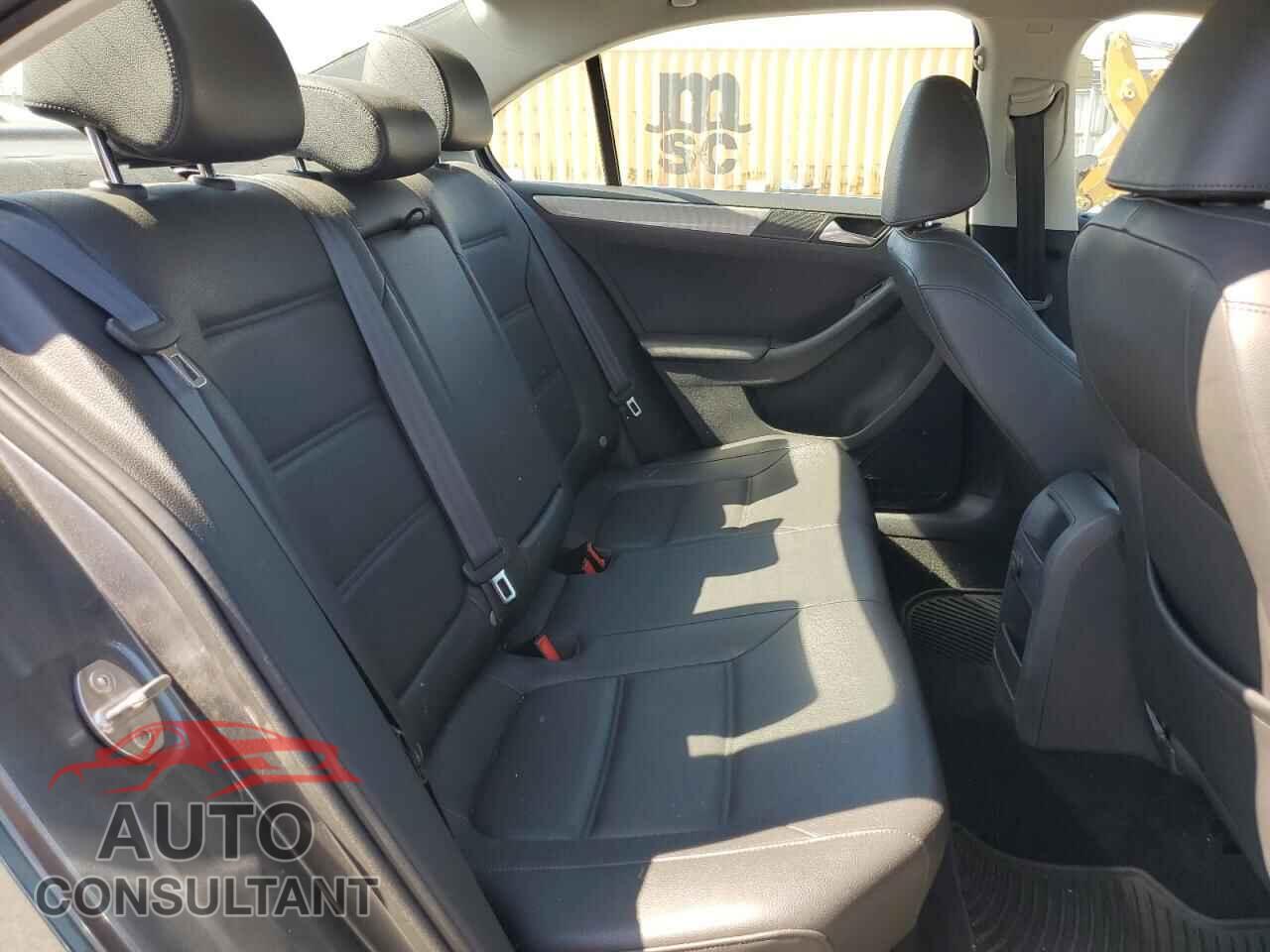 VOLKSWAGEN JETTA 2017 - 3VWDB7AJ5HM367302