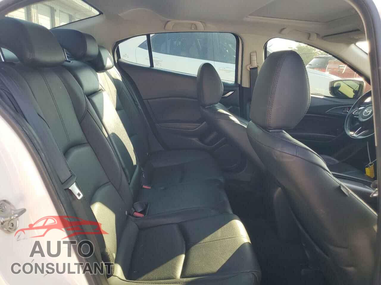 MAZDA 3 2017 - 3MZBN1W35HM137393
