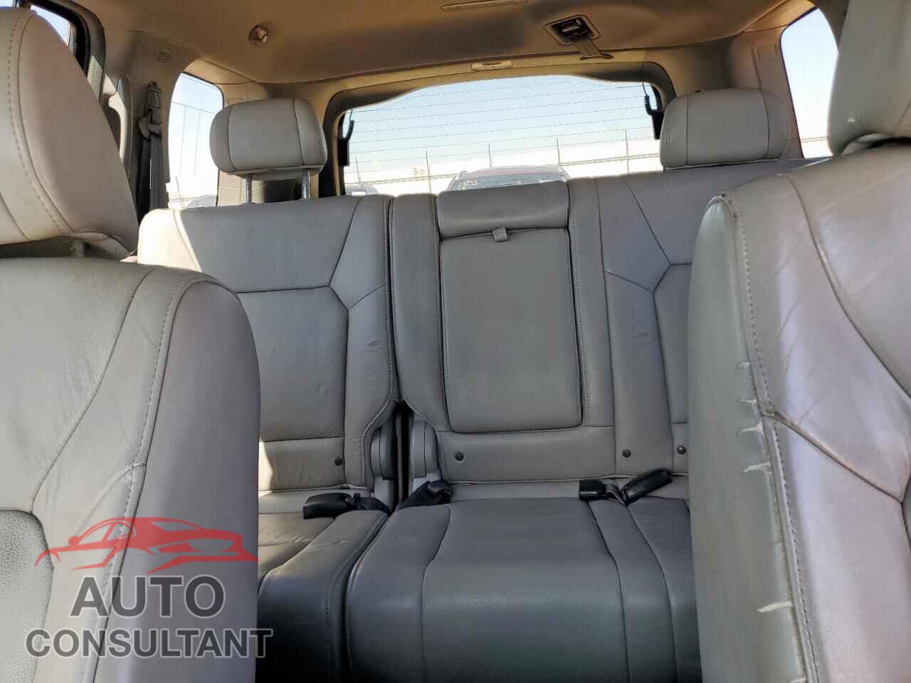 HONDA PILOT 2010 - 5FNYF3H59AB006739