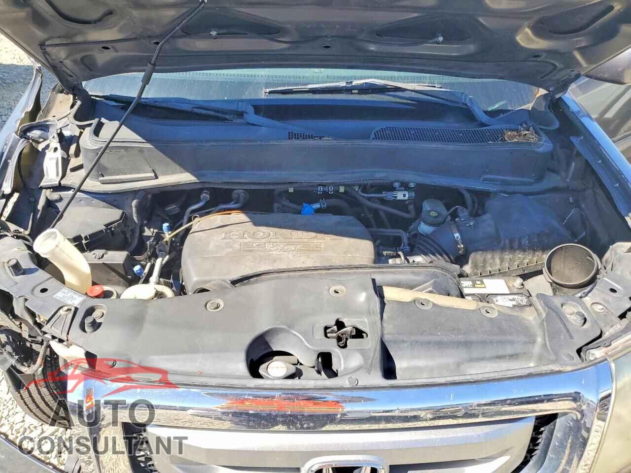 HONDA PILOT 2011 - 5FNYF3H49BB051575