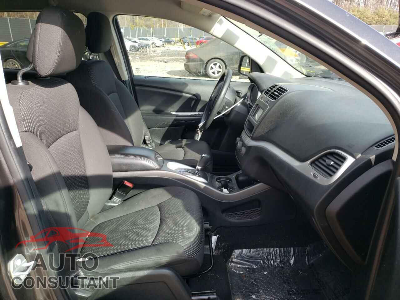 DODGE JOURNEY 2017 - 3C4PDCBG2HT589131