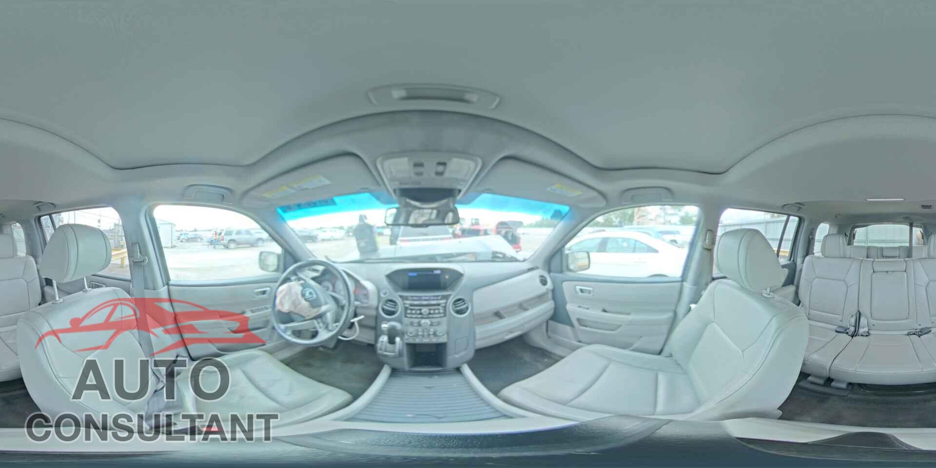 HONDA PILOT 2013 - 5FNYF4H5XDB005707
