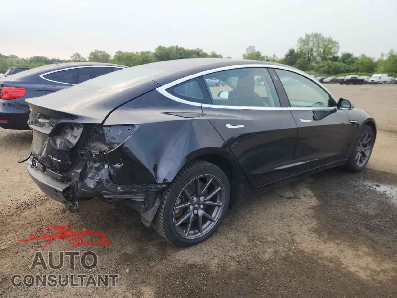 TESLA MODEL 3 2018 - 5YJ3E1EB7JF070676