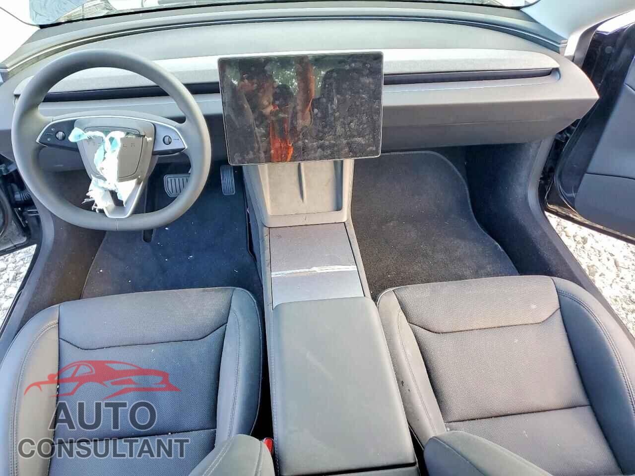 TESLA MODEL 3 2026 - 5YJ3E1EB0TF214801