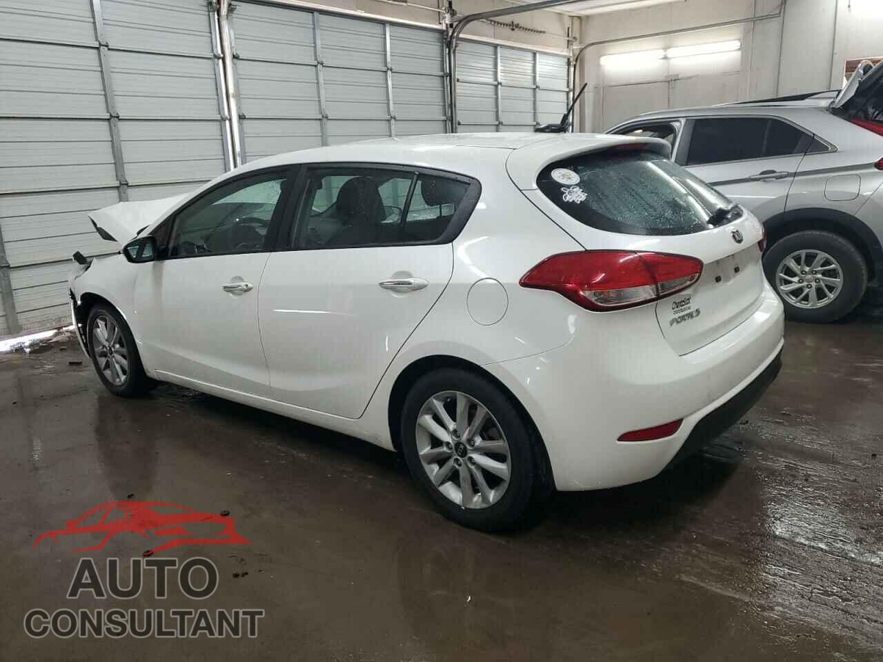 KIA FORTE 2017 - KNAFK5A88H5718977