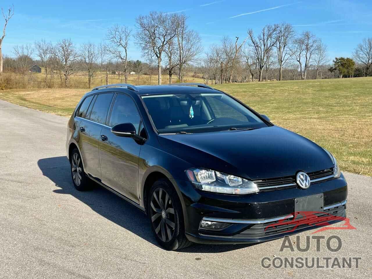 VOLKSWAGEN GOLF 2018 - 3VWL17AU9JM759066