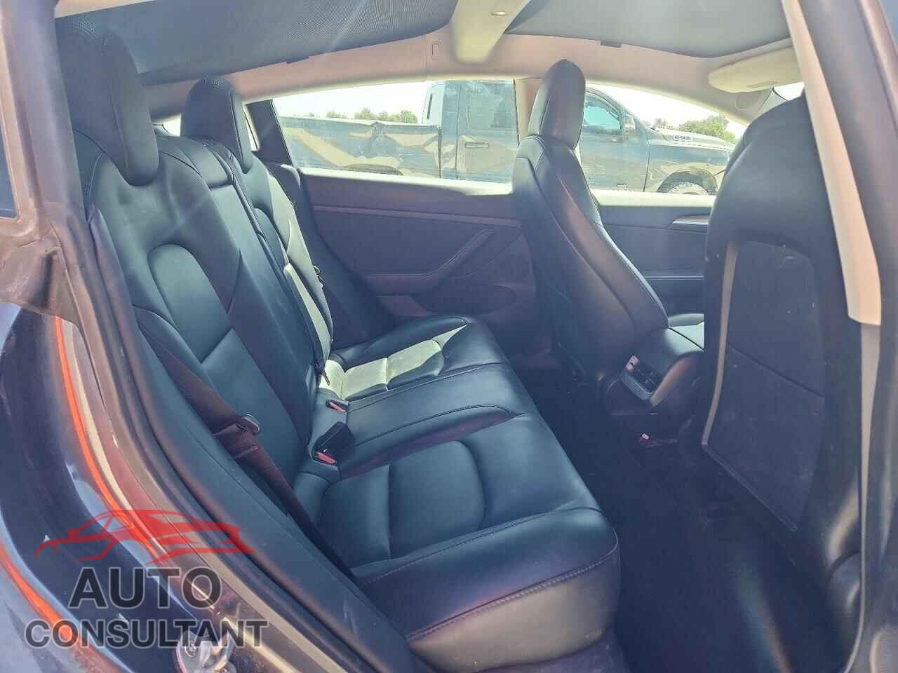 TESLA MODEL 3 2021 - 5YJ3E1EC7MF990949