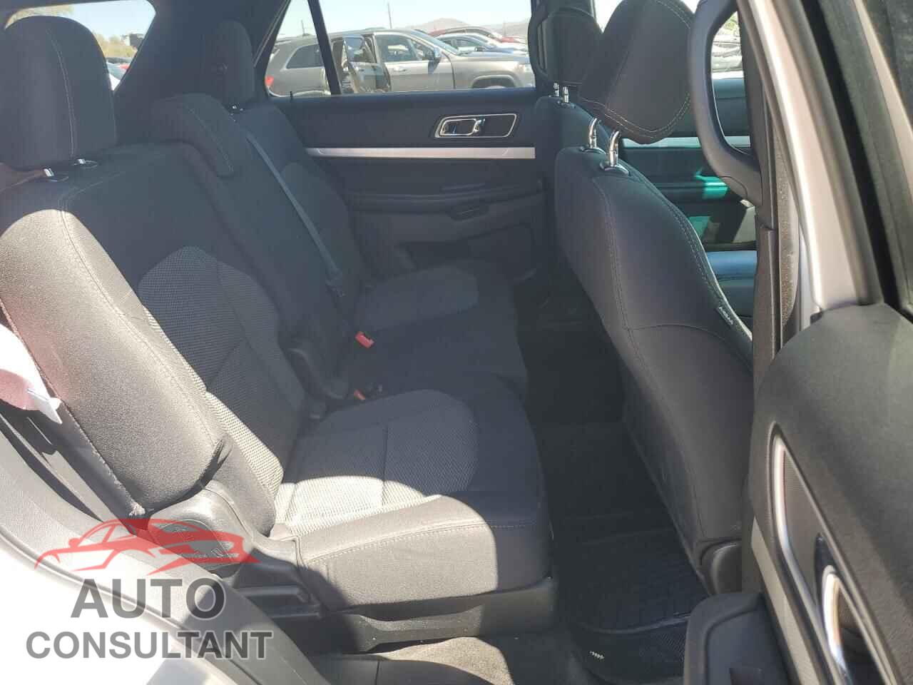 FORD EXPLORER 2017 - 1FM5K7D88HGA34033