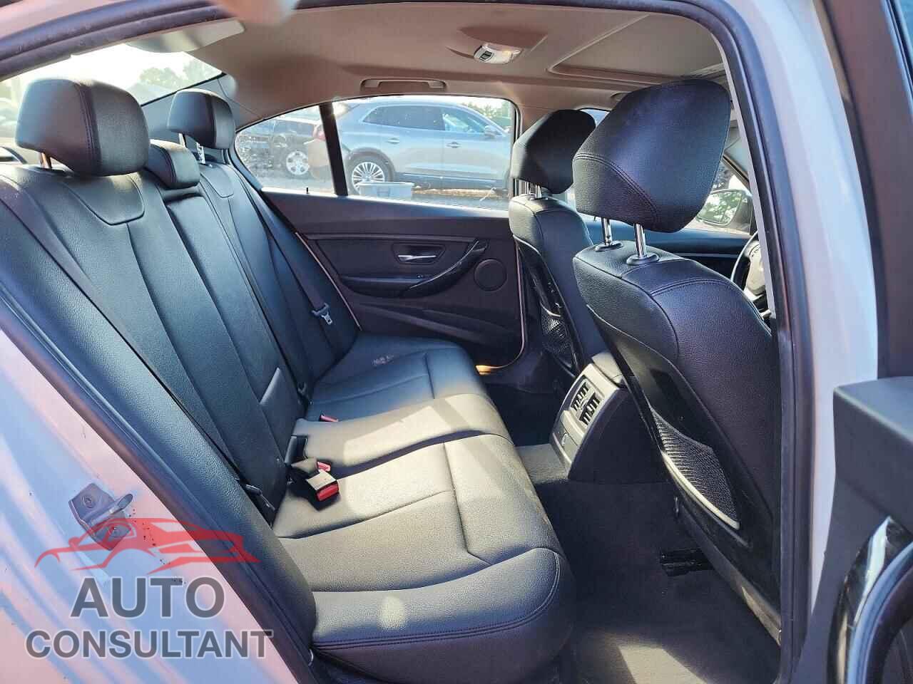 BMW 3 SERIES 2018 - WBA8A3C55JA489402