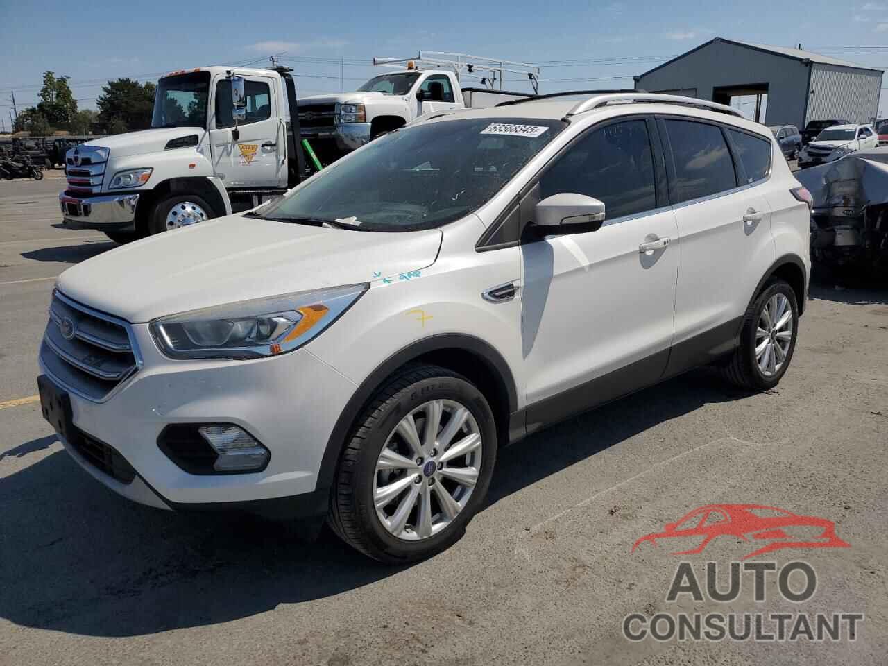 FORD ESCAPE 2017 - 1FMCU9J90HUE16083