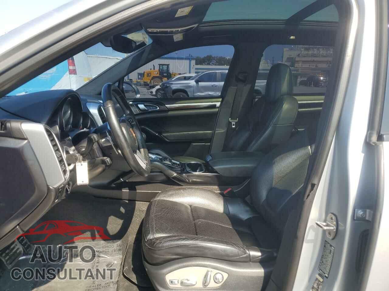 PORSCHE CAYENNE 2017 - WP1AA2A25HKA86482