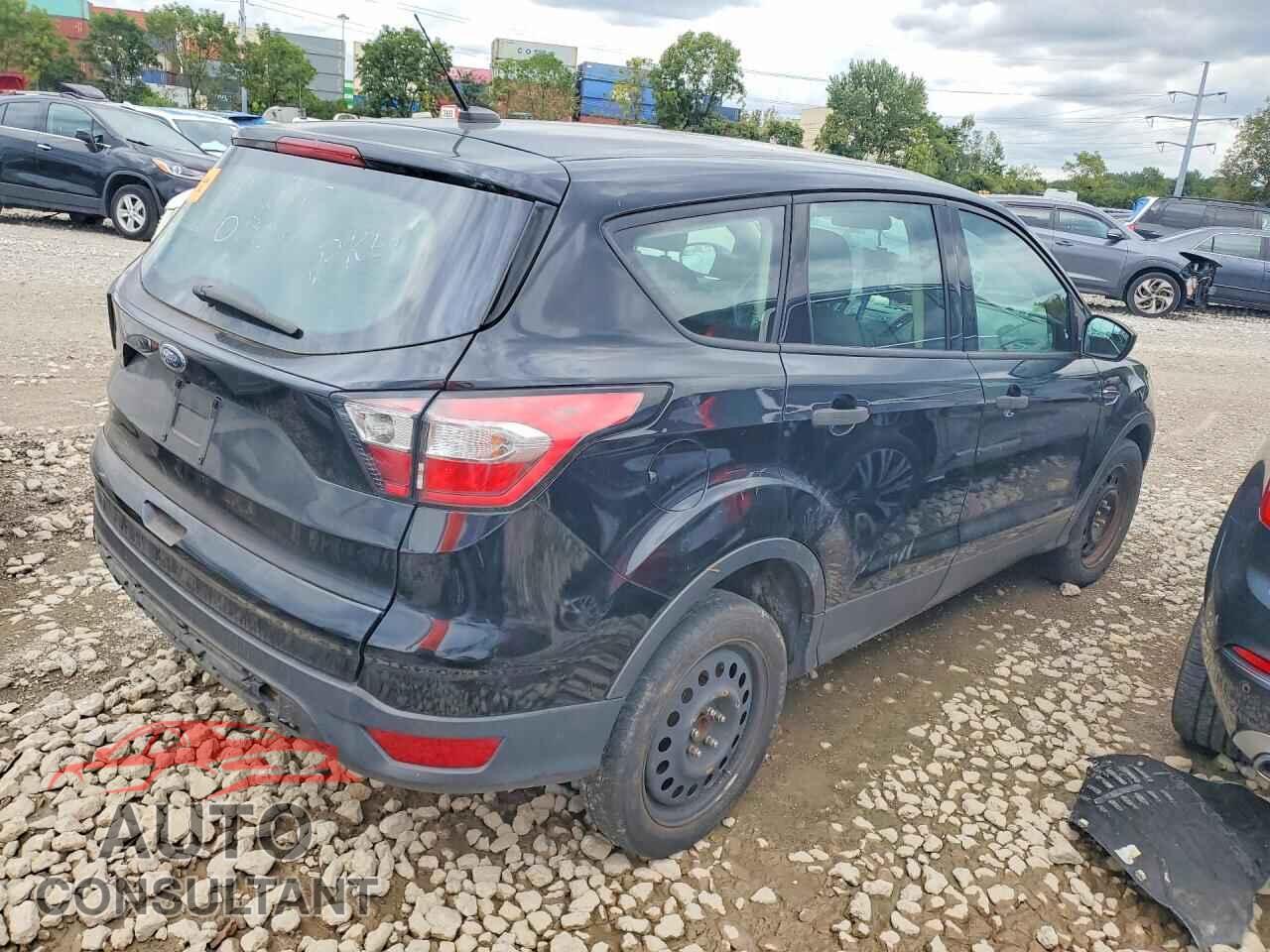 FORD ESCAPE 2017 - 1FMCU0F72HUE13995