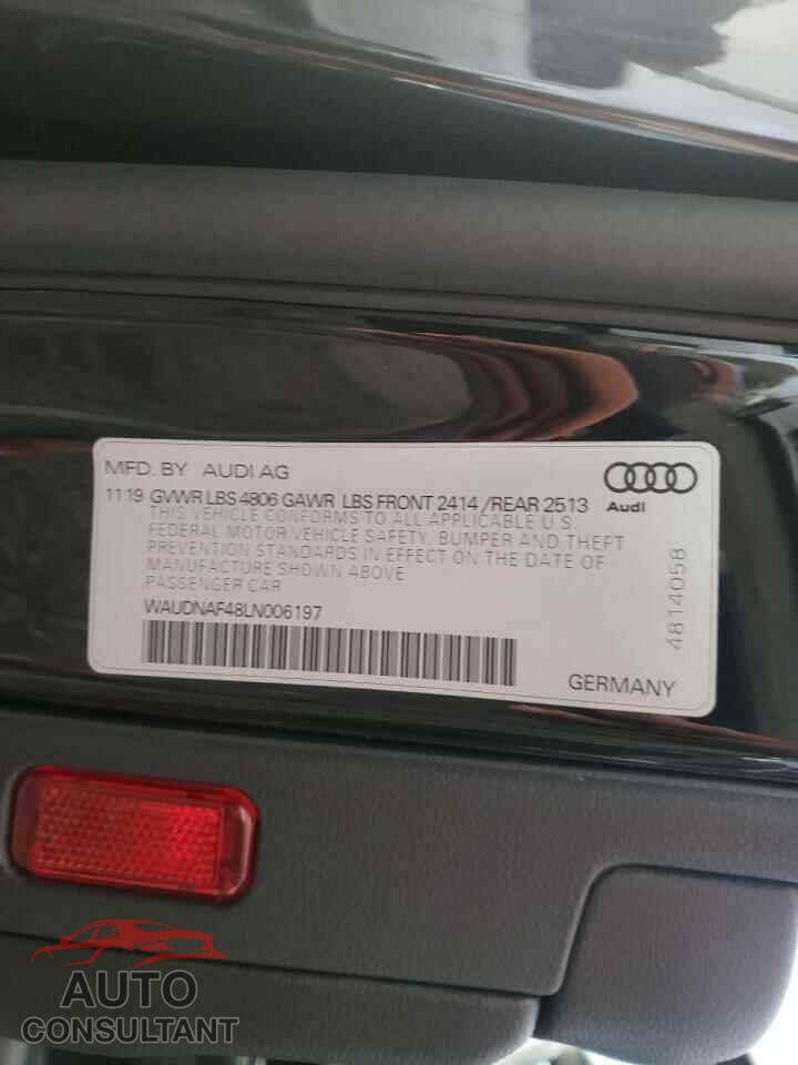 AUDI A4 2020 - WAUDNAF48LN006197