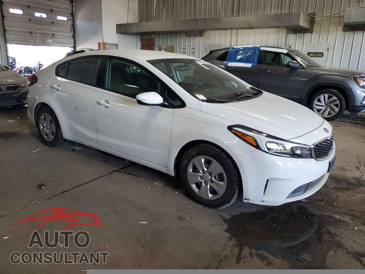KIA FORTE 2018 - 3KPFK4A79JE272465